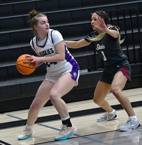 Little Lions drop Huskies, 54-43